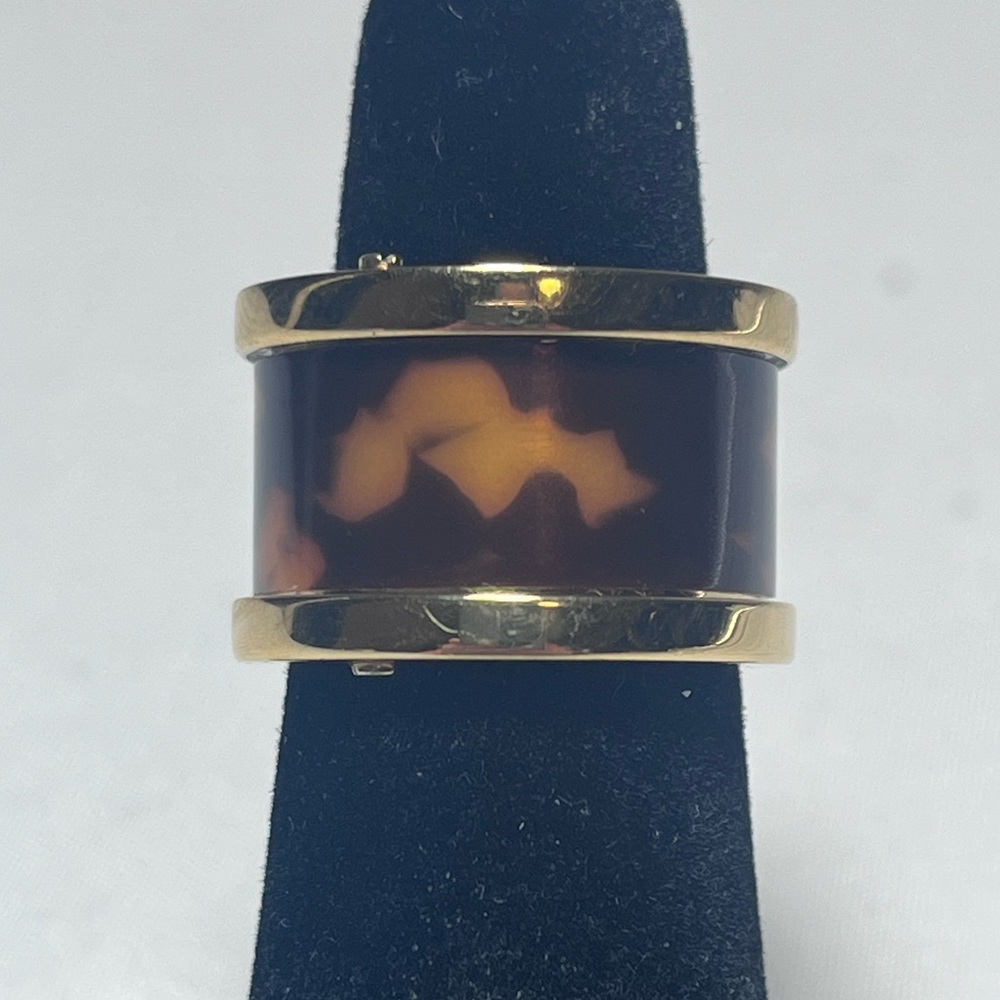 Michael Kors Gold-Tone Ring with Tortoiseshell Inlay